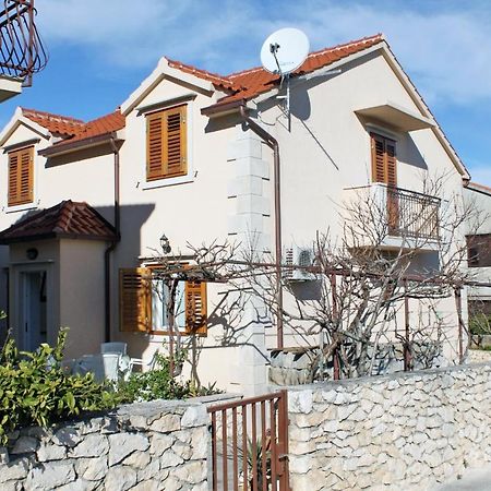 Apartments With A Parking Space Supetar, Brac - 6037 Exterior photo