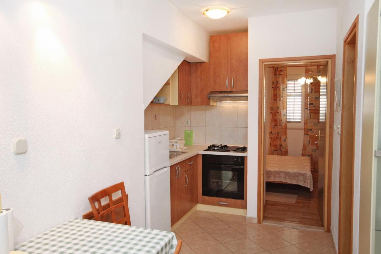 Apartments With A Parking Space Supetar, Brac - 6037 Exterior photo